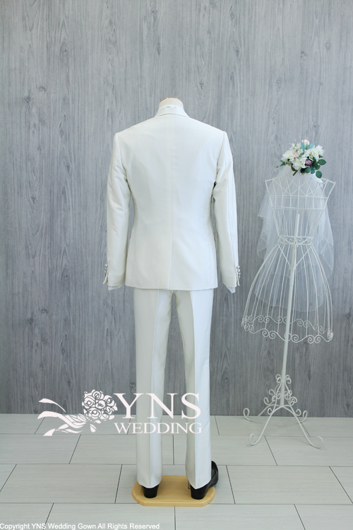 S14-37｜タキシード｜ウェディングドレスのYNS WEDDING